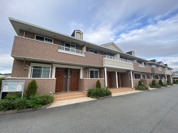 アウローラ玉手Ⅱ Aの物件外観写真